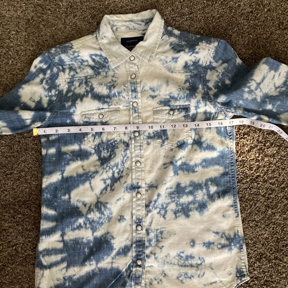 American Eagle Outfitters Blue and White Denim Shirt - Picture 4 of 7